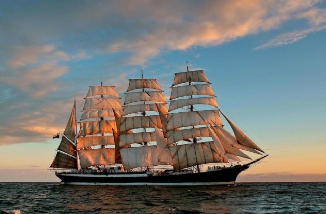 Ветроходите потеглят, кулминацията на Tall Ships е днес