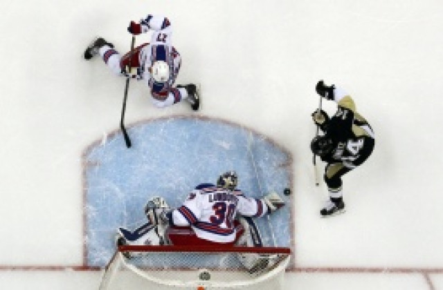 Рейнджърс поведе в плейофната серия срещи Питсбърг