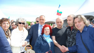 Бойко Борисов Охраните на една партия участват в клипове на