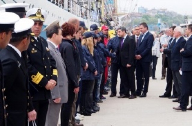Президентът Плевнелиев прие Парада на ветрилата от „Блек Сий Тол Шипс Регата 2014“