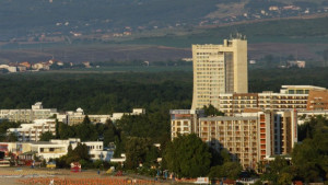 Няма съществен отлив на туристи в Албена заради събитията в