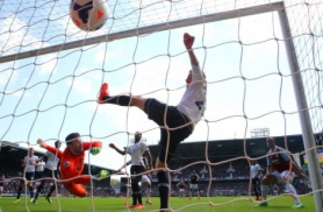 ВИДЕО: Уест Хем попари евромечтите на Тотнъм