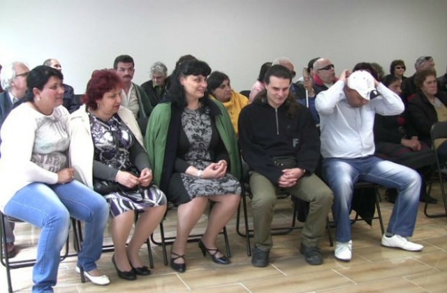 За пръв път у нас издават Библията на Брайлово писмо
