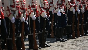 За първи път жена гвардеец ще пази президентството