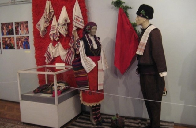 Родопска сватба показва музеят на Димитровград