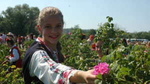 България изнася ликьор от рози и розова ракия но вкусът