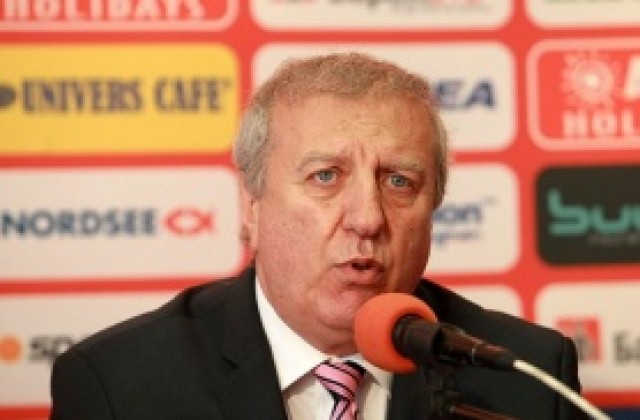 Томов: Нека в последния мач покажем признателност към момчетата