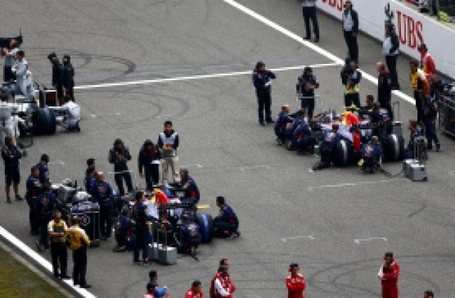 Формула 1 реже петъчните тренировки, за да спести пари