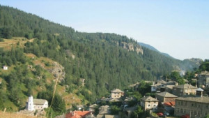 Древен Гергьовденски ритуал събира пари за храм