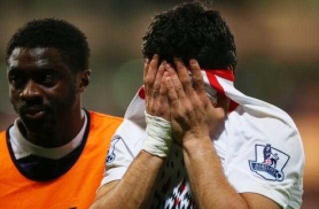 ВИДЕО: Ливърпул затри титлата в лабиринта на Палас