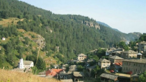 Древен Гергьовденски ритуал събира пари за храм