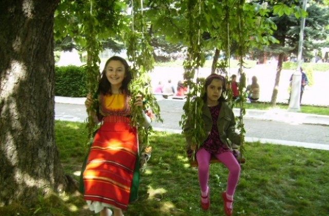 2 300 души от община Кюстендил празнуват на Гергьовден