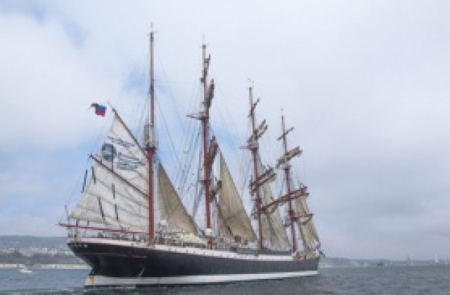 ВИДЕО: Парадът на ветрилата отгоре