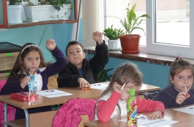 Четвъртокласници се явяват на външно оценяване по български