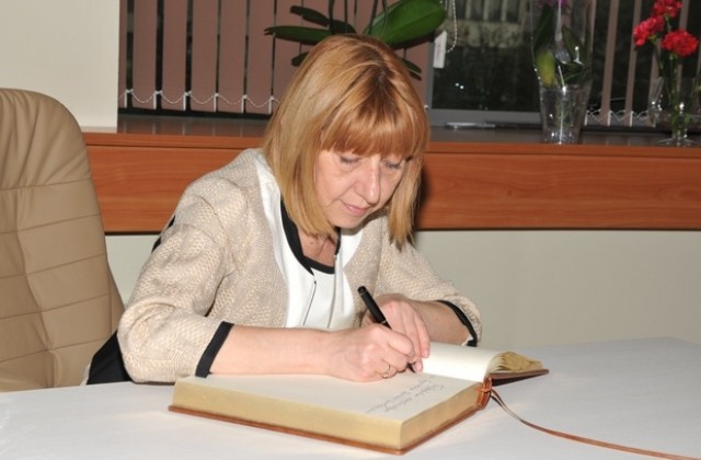 Министър Клисарова в БСУ