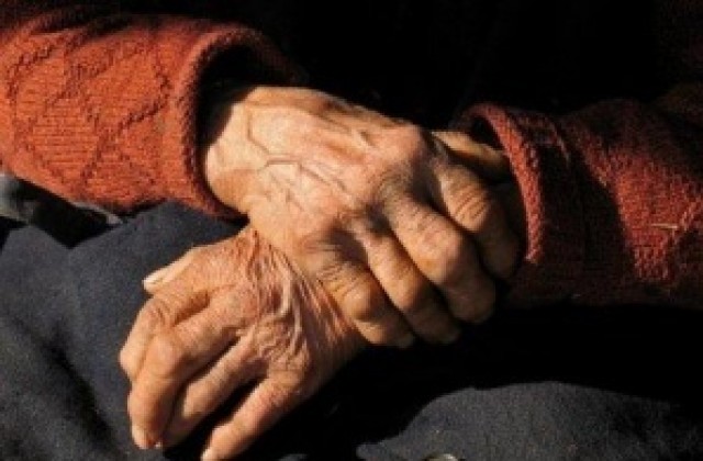 Обраха възрастна жена в Ямбол