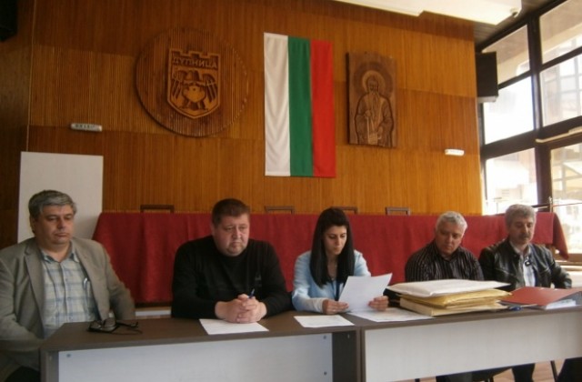 Четири фирми за поръчката Фестивал на театралото и филмово изкуство - Невена Коканова