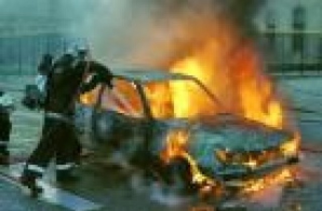 Три коли горяха във Варна