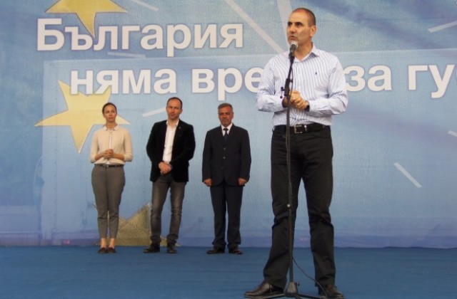 Владимир Уручев: Европейските проекти и пари ги има, но управляващите не ги договарят