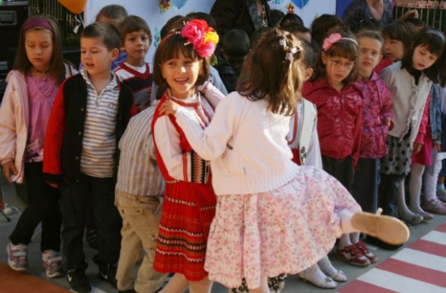 Над 10 000 деца останаха извън първото класиране за детските градини