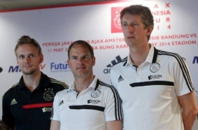 ВИДЕО: Аякс тръгна на азиатско турне