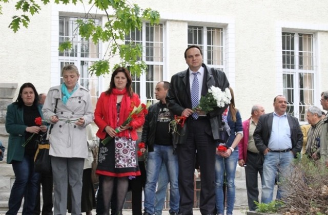 Членове и симпатизанти на БСП почетоха 9-ти май