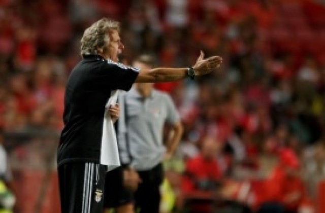 Нов вариант за треньор на Бербатов и компания