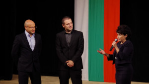 Пламен Русев Всеки който не отиде да гласува на 25