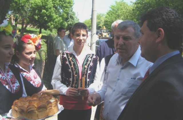 Китай иска български млечни и месни продукти, царевица и фуражи, съобщи министър Греков