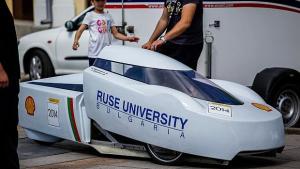 Наши студенти дебютират в Ротердам със свой електромобил