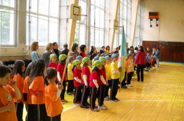 Спортен празник за децата от детските градини в Кюстендил и излет в месеца на спорта