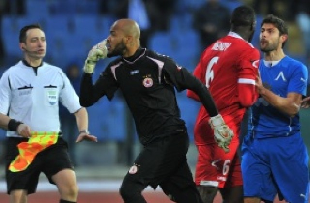 М'Боли попадна в разширения състав на Алжир за Мондиала