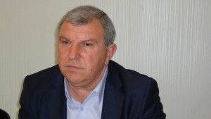 Инспекторите от рибарската агенция настояват да имат право да носят