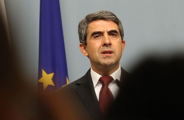 Допълнително финансиране на школите по програмиране и информатика предлага президентът