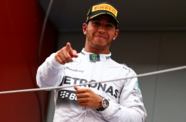 Ред Бул: Хамилтън сякаш ходи по вода