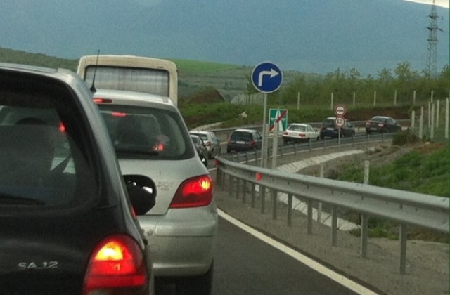 КАТ си купи шумомери, ще спира ревящите коли