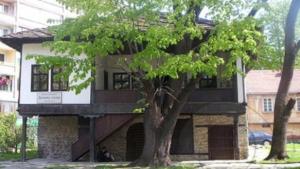 Габрово върху дантела уникална изложба на Надежда Лазарова