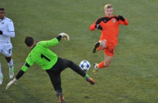 Брюж следи Ваюши от Литекс