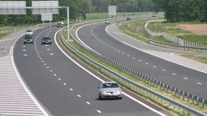 Специална машина ще измерва до петък носимоспособността на настилката на