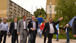 2000 души посрещнаха Лютви Местан и кандидатите от евролистата на