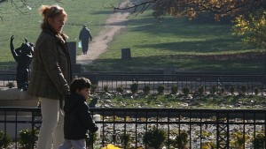 Бабата и дядото имат гарантирано право да се виждат с