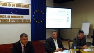 Областният откри Международна кръгла маса по интеграцията на ромите