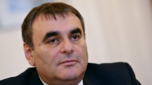 Министър Папазов открива реконструирана пощенска станция в Шумен