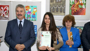 Откриха изложбата от конкурса Тъпан бие хоро се вие