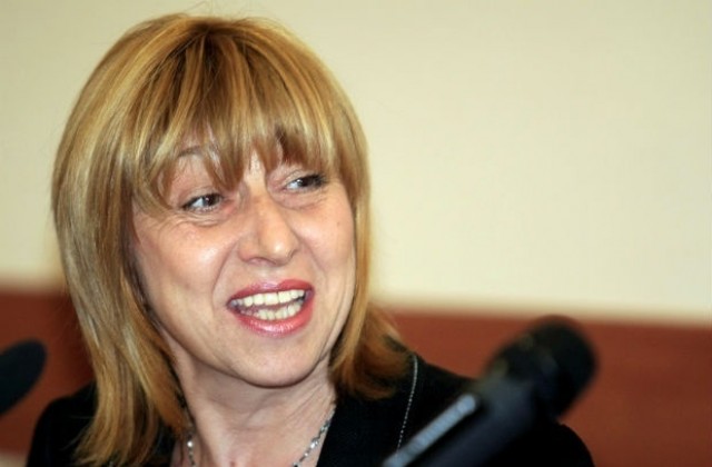 Министър Клисарова пристига на посещение във Варна