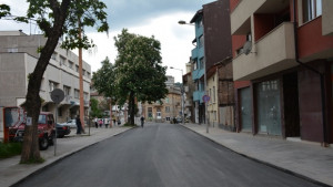 Улица Орловска с нова асфалтова настилка