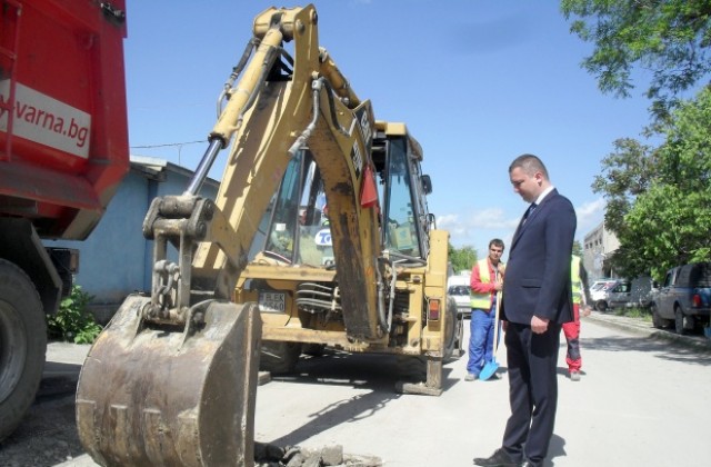 Кметът заплаши с брутални санкции при некачествена работа в центъра