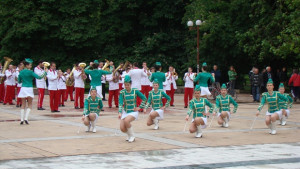 Мажоретен състав от Ботевград надхитри дъжда