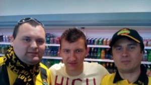 Неделев се снима с фенове на Ботев на път за