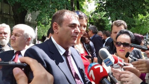 Министър Папазов Нито един пощенски служител няма да бъде съкратен